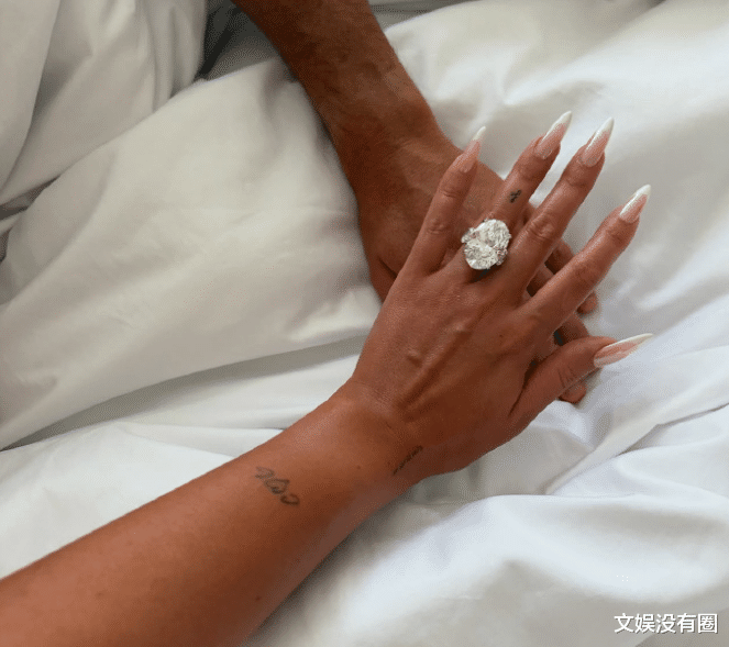 好男人, 大钻戒, 设计