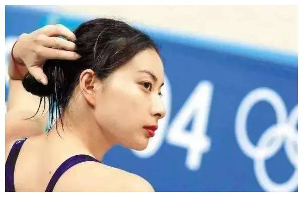 由于在跳水, 不断地突破 由于在跳水, 不断地突破